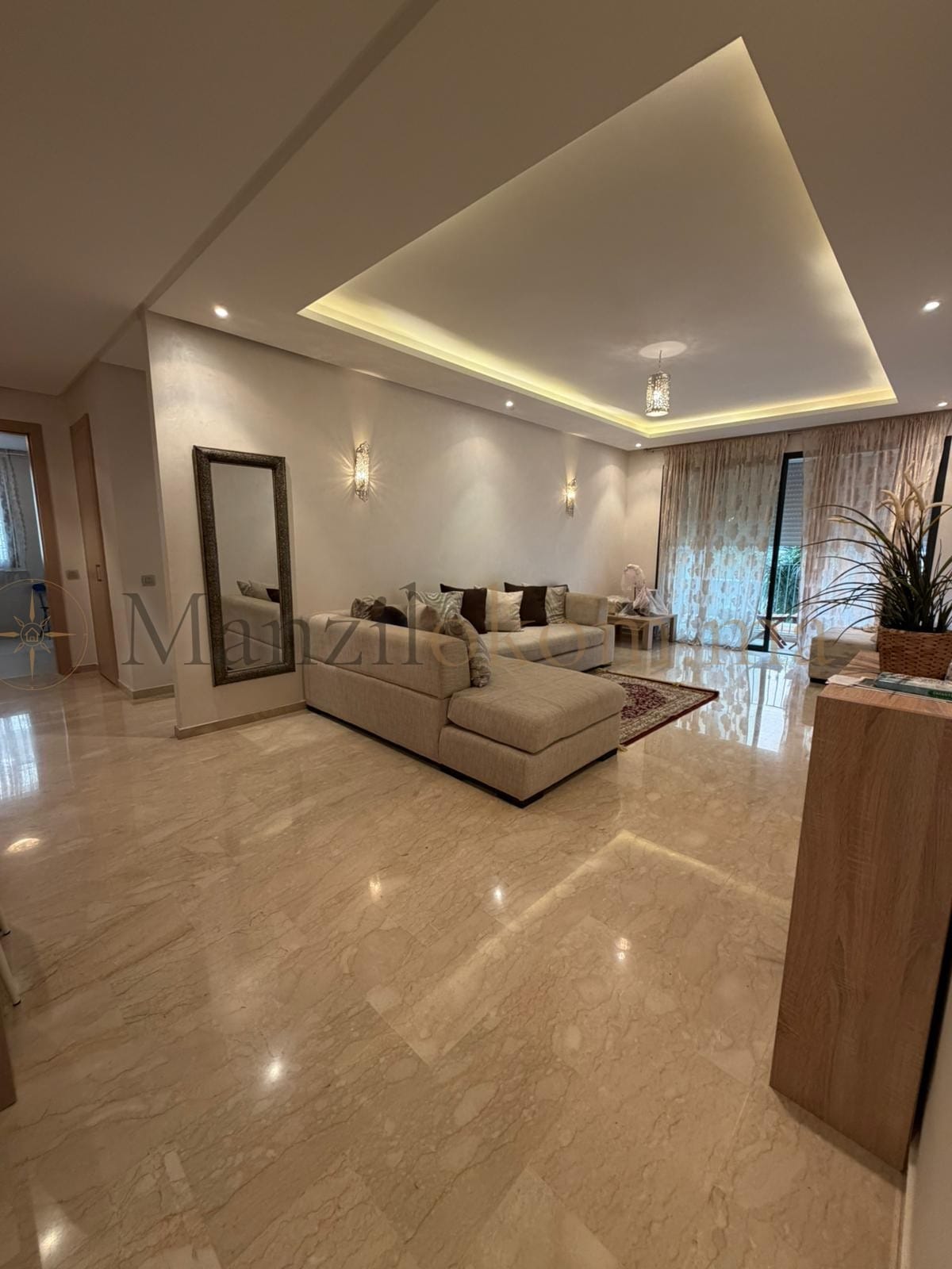Appartement lumineux avec vue sur jardin et piscine deux chambres Prestigia